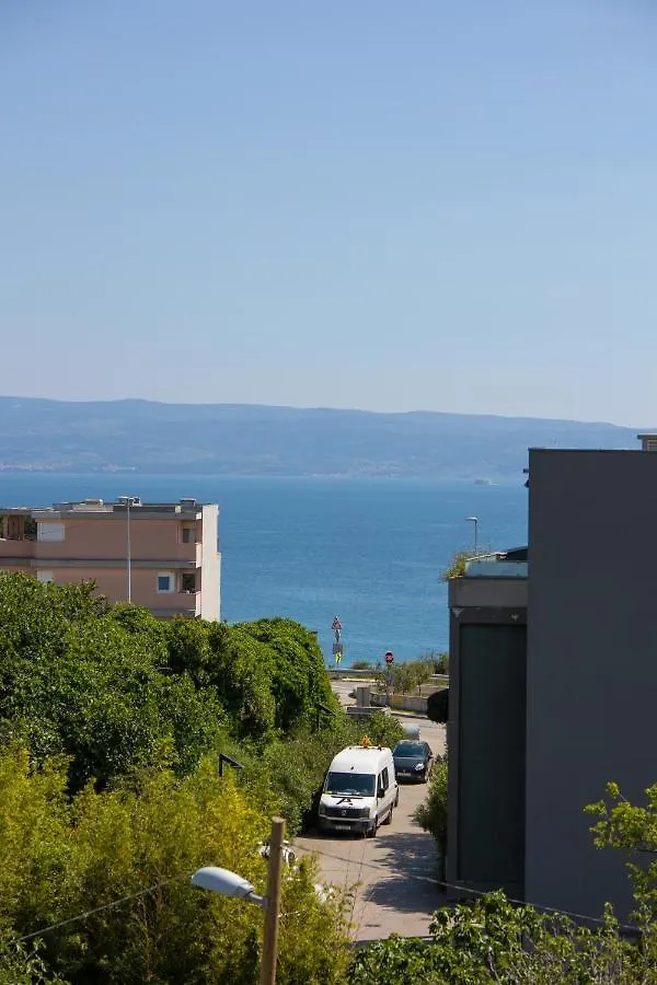 Apartment Fluid Split 0*,  Croatia